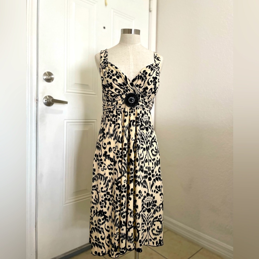 Dress by EN FOCUS STUDIO size 8 beige and black